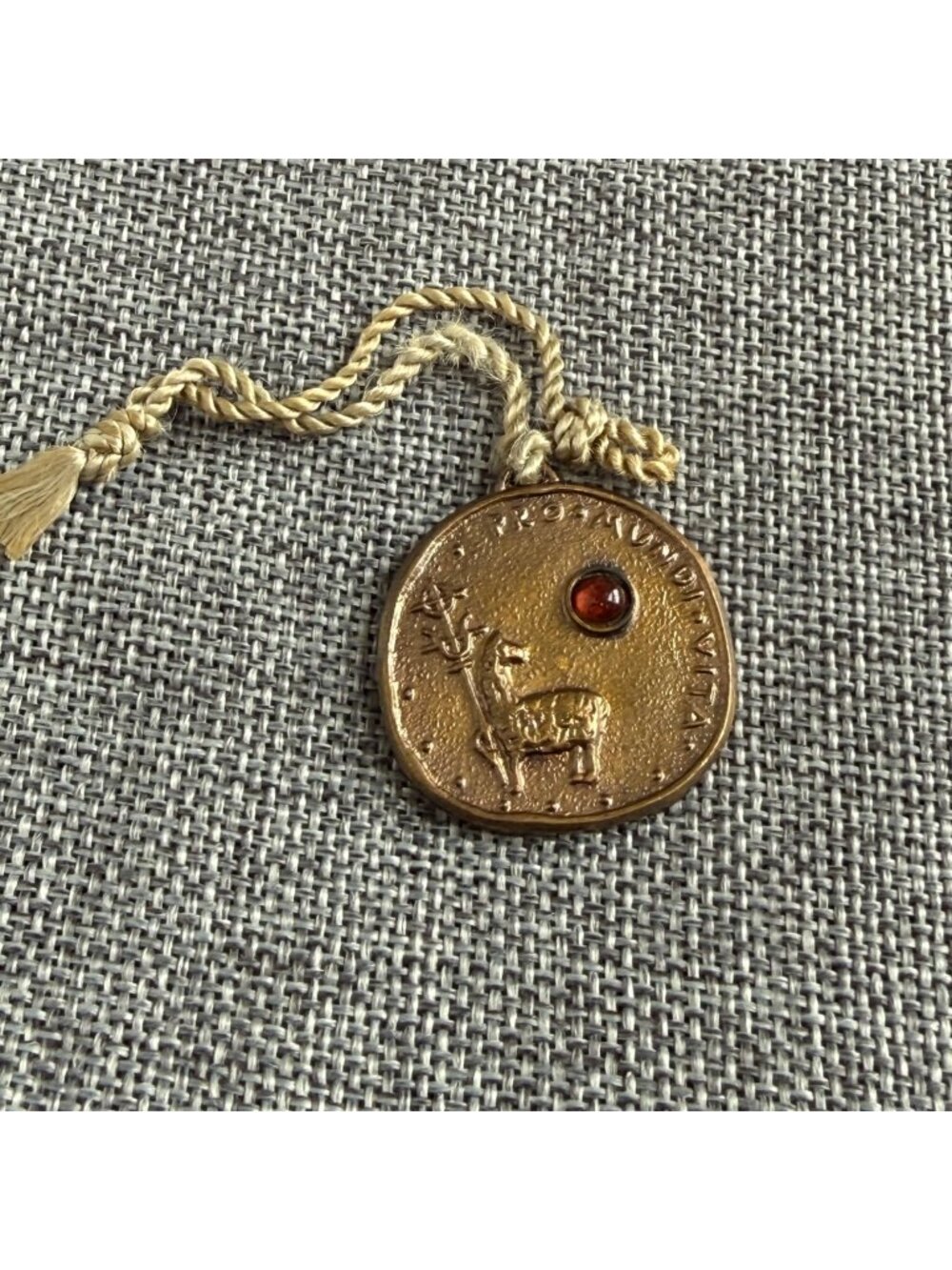Vintage 1960 Munich Eucharistic Congress Medal Pro Mundi Vita Agnus Dei Pendant